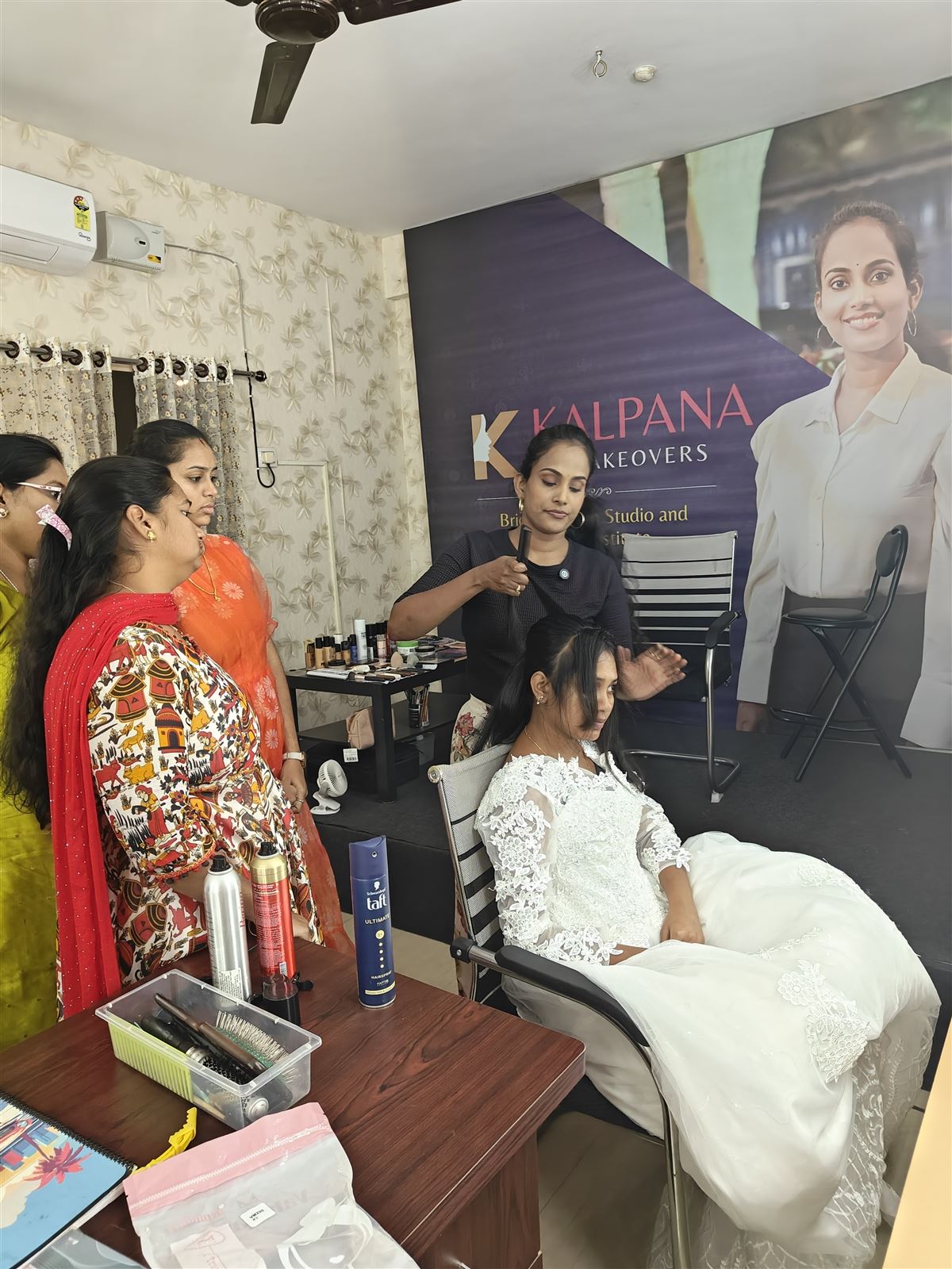 Makeup course curriculum in practice
